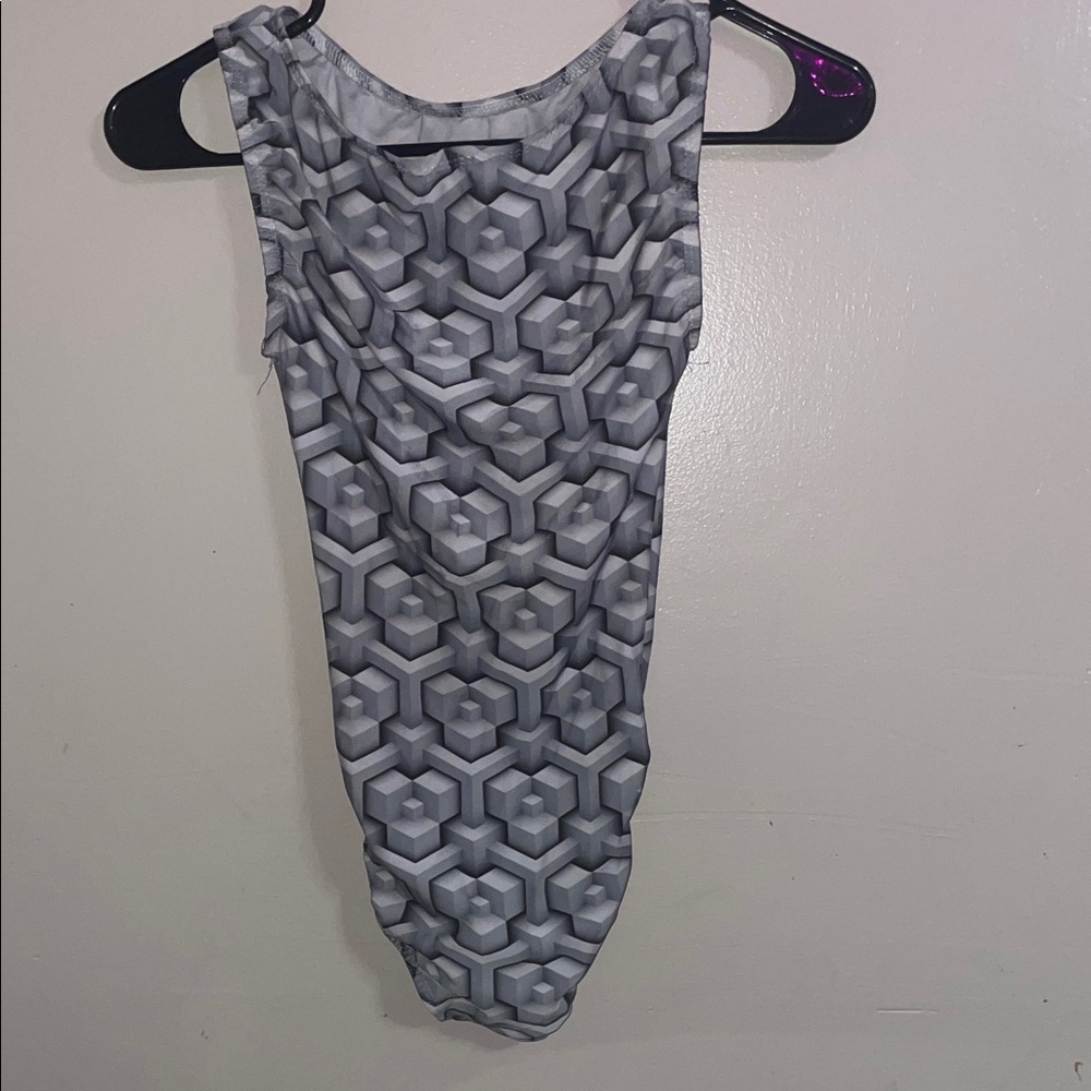 Geometric Patterned Sleeveless Top